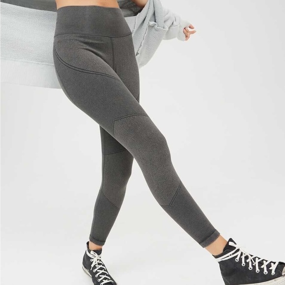 Aerie - Offline Seamless High Waisted 7/8 Leggings - Picture 2 of 9